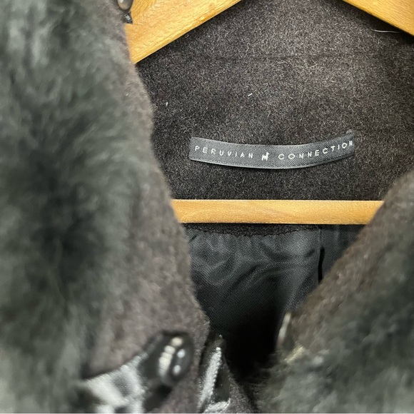 Alpaca Wool Cape for the ultimate dramatic collection! - Picture 4 of 12